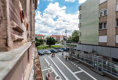 Apartament cu 4 camere decomandat în Ultracentral