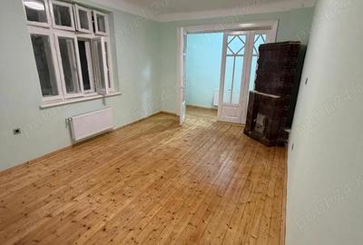 Spațiu comercial, de 85 mp, în Central - 3