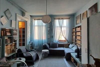 Stefan cel Mare, 3 camere et.1/P+1+M,Mansarda in proprietate,  intr-o viluta cu