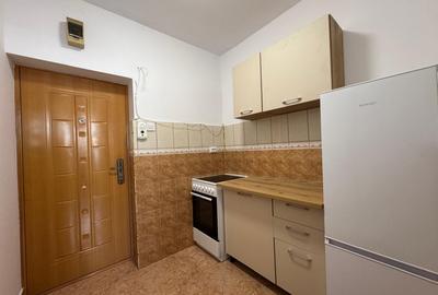 Garsonieră decomandată, mobilată în Astra - 8