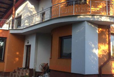 Casă cu 4 camere în Onești - 12