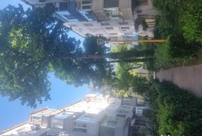Apartament cu 3 camere semidecomandat în Casa de Cultură - 1
