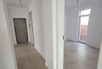 Apartament cu 4 camere decomandat în Central - 1