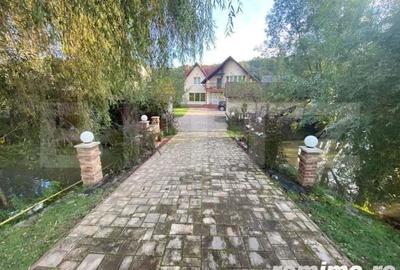 Casă cu 4 camere cu Teren 1750 Mp în Corunca