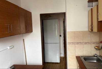 Apartament cu 3 camere decomandat în Titan - 4