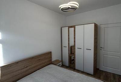 Apartament cu 3 camere semidecomandat, mobilat în Alfa - 3