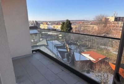 Apartament cu 3 camere în Brestei