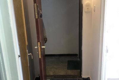 Garsonieră decomandată în Titan - 2