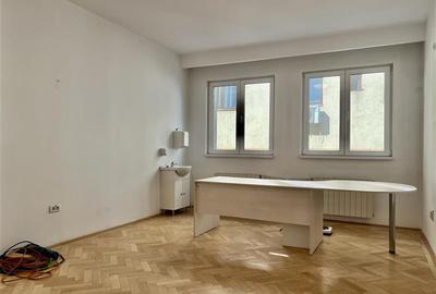 Duplex cu 9 camere cu Canalizare în Dorobanți - 17