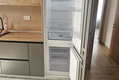Apartament cu 3 camere, mobilat în Tractorul - 17