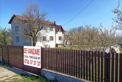 De vanzare Casa spa?ioasa cu livada, situata in C De vanzare Casa spa?ioasa cu livada, situata in C - 3