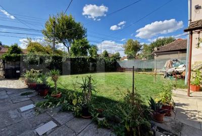 Casă cu 8 camere cu Teren 387 Mp în Central - 16