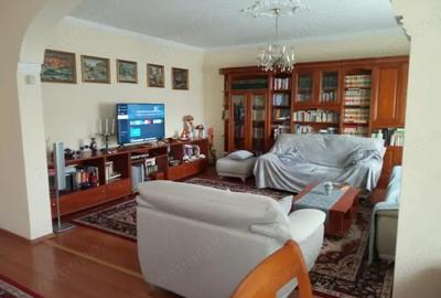 Casă cu 6 camere cu Teren 828 Mp în Nădlac - 3