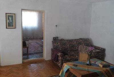 Casă cu 9 camere cu Teren 1000 Mp în Central - 4