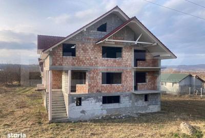 Casă cu 4 camere în Jichișu de Jos - 8