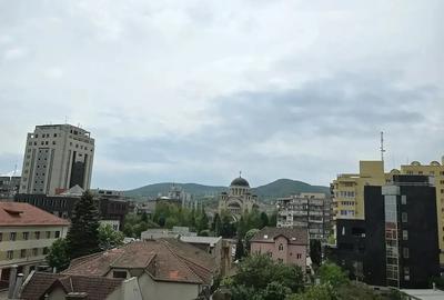 Apartament cu 2 camere decomandat în Central - 2