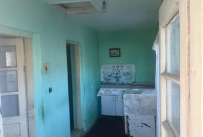 Casă cu 3 camere cu Teren 240 Mp în Brestei