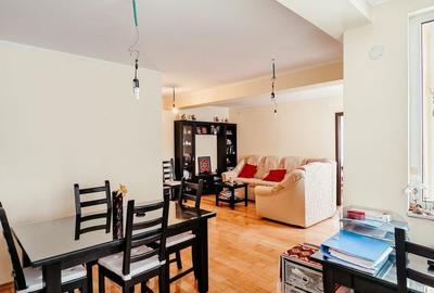 Apartament cu 4 camere în Central - 12
