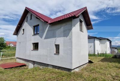 Casa de vanzare, 240 mp, zona jelna, teren 10 ari - 4