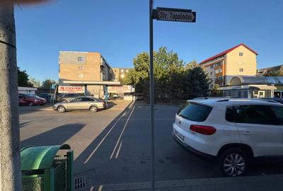 Spațiu comercial, de 250 mp, în Central - 6