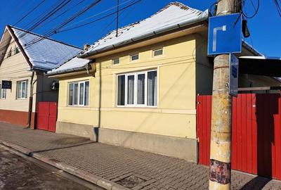 Spațiu comercial, de 100 mp, în Central - 7