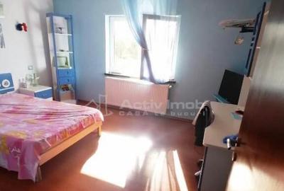 Casă cu 7 camere cu Teren 400 Mp în Domnești - 8