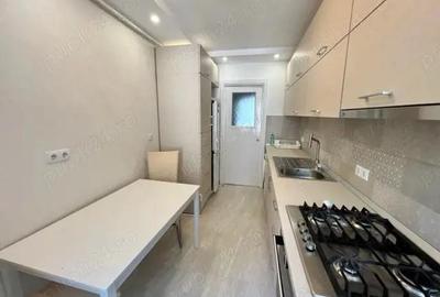 Apartament cu 4 camere decomandat în 7 Noiembrie - 12