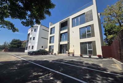 Apartament cu 3 camere decomandat în Central - 1