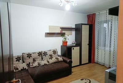 Apartament cu 3 camere decomandat în Ostroveni - 1