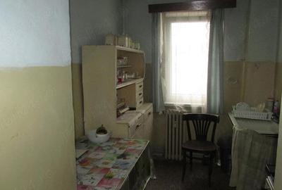 Apartament cu 2 camere semidecomandat în Central - 1