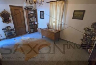 Casa - Vila  Damaroaia 9 camere 300mp - 3