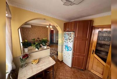 Apartament cu 2 camere semidecomandat, mobilat în Gherla - 6