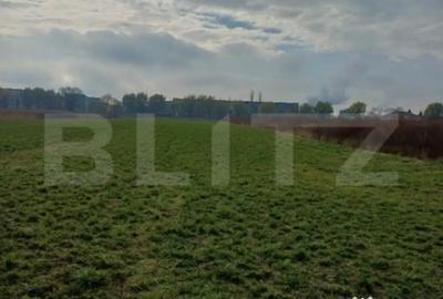 Teren de 3800 mp, în Central