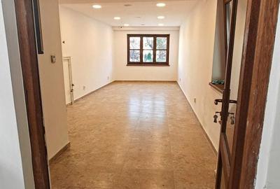 Casă cu 4 camere în Central - 5