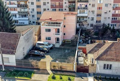 Casă individuală cu 7 camere cu Canalizare în Aurel Vlaicu - 1