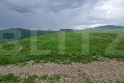 Teren de 800 mp, în Bod