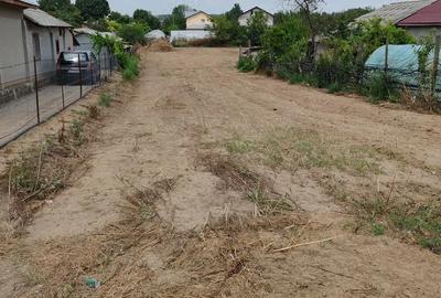 Teren de 806 mp, în Hotarele - 1