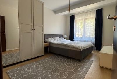 Apartament cu 3 camere semidecomandat, mobilat în Sud - 10