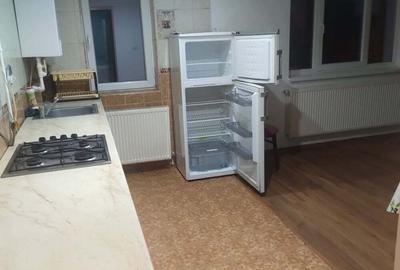 Apartament cu 2 camere decomandat în Petrila - 4