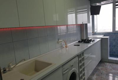 Apartament cu 2 camere decomandat în Micro 19 - 7