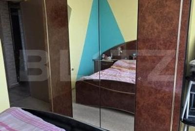 Apartament de vanzare, cu 4 camere, 4 balcoane, 75 mp, zona Blv Bucuresti - 19