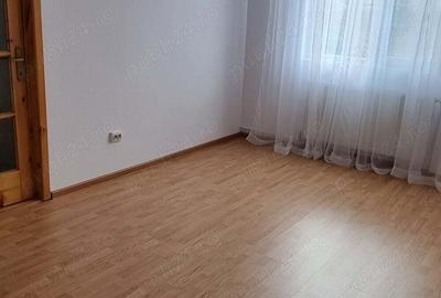 Apartament de vanzare - 3