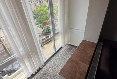 Apartament cu 2 camere semidecomandat, mobilat în Central - 9
