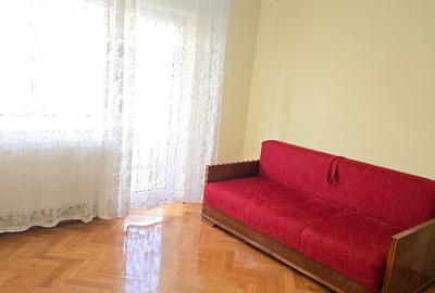Apartament cu 4 camere semidecomandat în Ultracentral