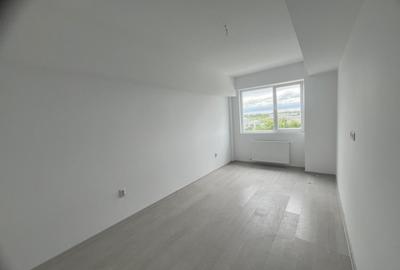 Apartament cu 3 camere semidecomandat în Central - 2