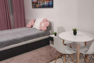 Garsonieră decomandată în Central