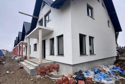 Ansamblu case insiruite , Radauti - 18