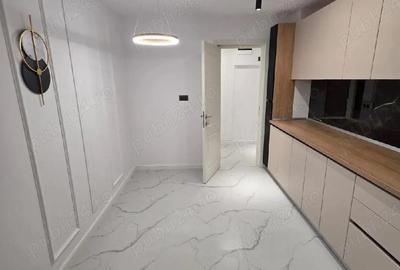 Apartament cu 4 camere decomandat în Horia - 10