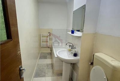 Garsonieră decomandată, mobilată în Tei