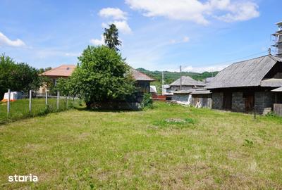 Casă cu 3 camere cu Teren 1922 Mp în Săliște